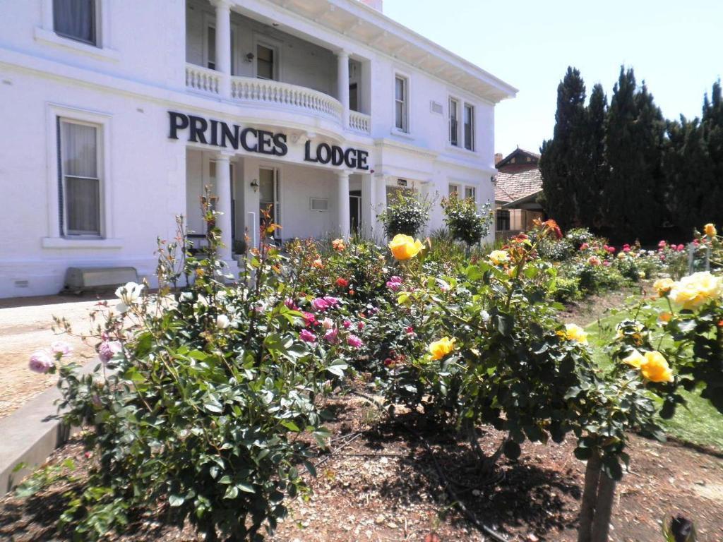Princes Lodge Motel アデレード エクステリア 写真